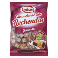 Bala caramelo de leite com recheio sabor goiaba Embaré pacote com 660g