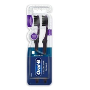 Escova dental Oral B 5 ações com carvão Advanced macia 2 Unidades